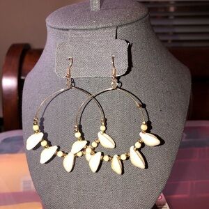 Shell Earrings Bohemian Style Natural Seashell Goldtone Hoop Earring